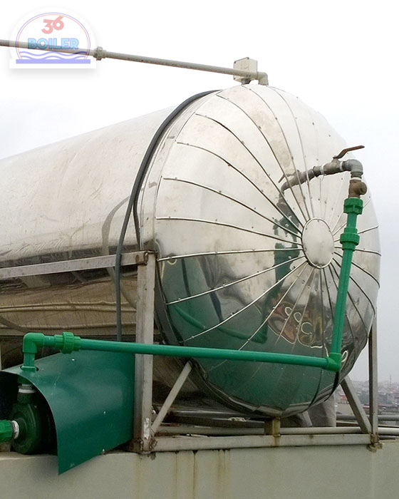 Hot water heating tank